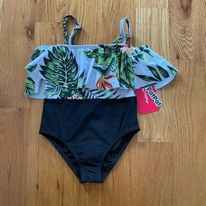 Girls size 4-5‎ swimsuit